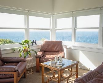 Low Head Pilot Station - George Town - Sala de estar