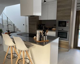 Modern Villa With Private Pool, In The 'La Finca Golf' Estate - Algorfa - Kitchen