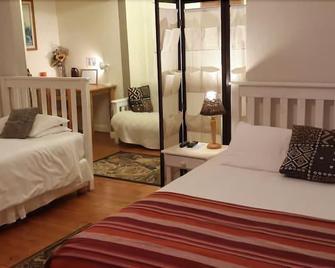 Aloha Bed and Breakfast - East London - Habitación