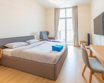 BIR - Brand New In front of Metro - Dubái - Habitación