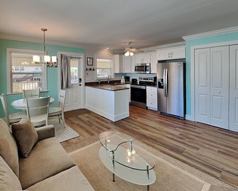 The Tides Retreat - Fort Myers Beach