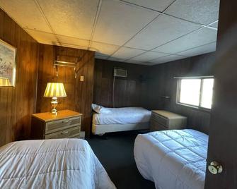 Sunset Motel - Lake City - Bedroom