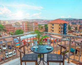 Bukandula Hotel - Kampala - Balcón