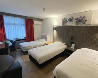 City Hotel Tilburg - Tilburg - Bedroom