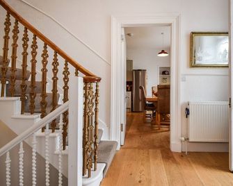 Beautiful 3-Story Townhouse in Central Lerwick - Lerwick