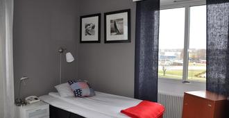 Strand Hotell - Vanersborg - Schlafzimmer