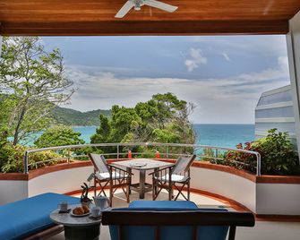 Mom Tri's Villa Royale - Sha Plus - Karon - Balkon