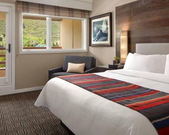 Marriott's StreamSide Douglas at Vail 2 Bedroom Loft - Vail - Bedroom