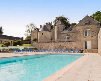 Manoir De Kerhuel De Quimper - Plonéour-Lanvern - Piscina