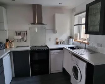 The Shelter Stone Cottage - Aviemore - Cocina