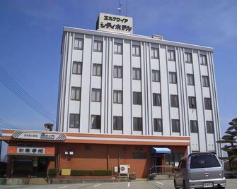 Esquire City Hotel - Kurobe - Будівля