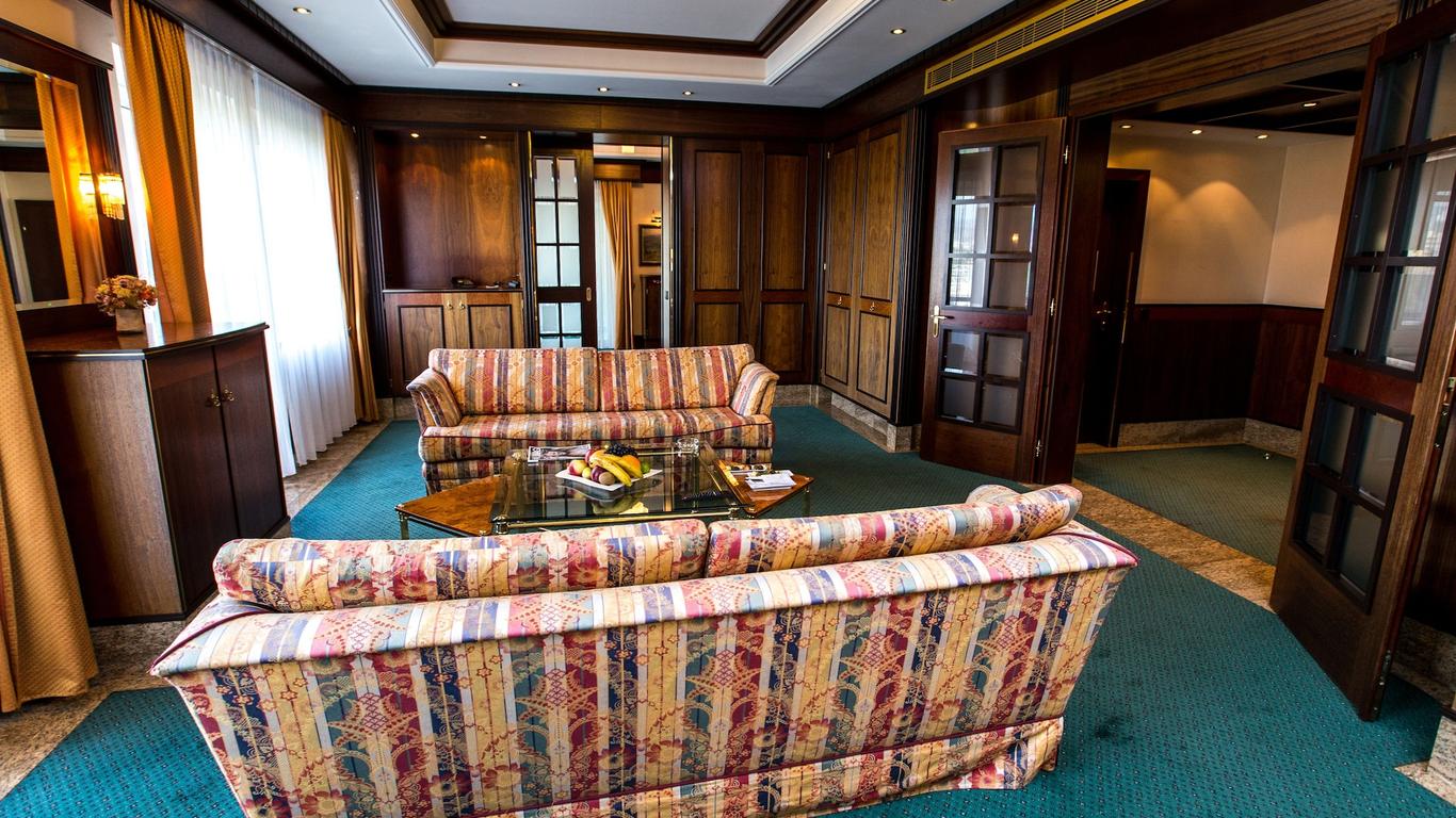 Rahat Palace Hotel
