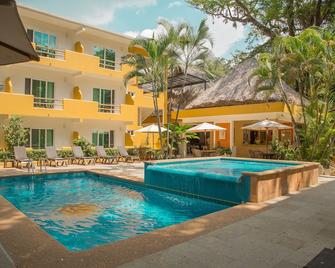 Hotel Chablis Palenque - Palenque - Piscina