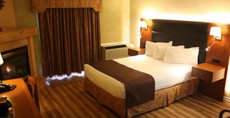 Cedar Meadows Resort & Spa - Timmins - Bedroom