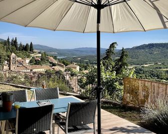 Le Clos Finon: A shed in Moustiers Sainte Marie - Moustiers-Sainte-Marie - Balkon