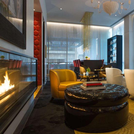 Lounge view of The Royal Sonesta Chicago River North