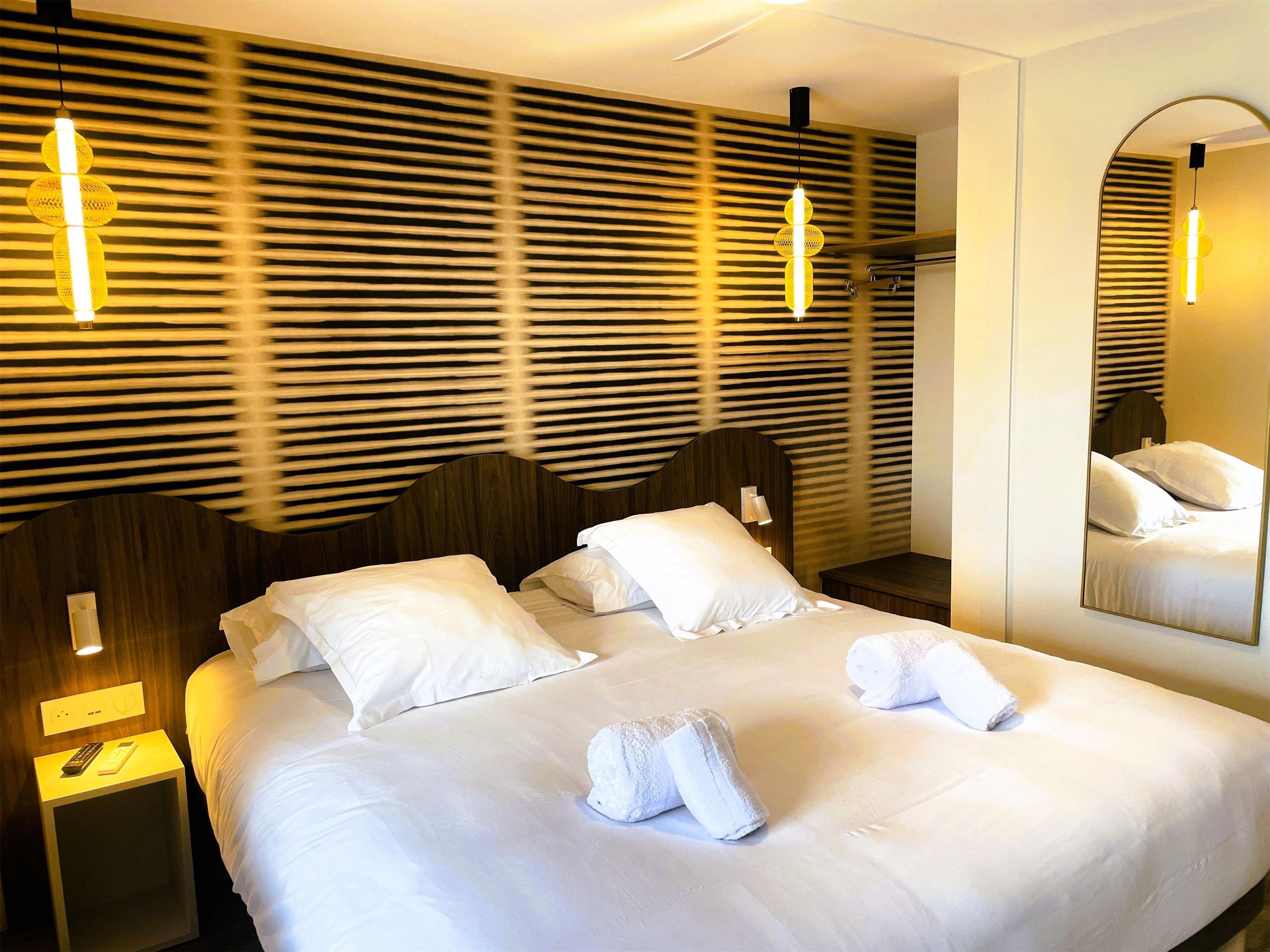 Best Western Hotel Le Crystal Dinard - Dinard - Bedroom