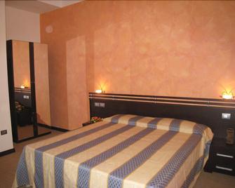 San Max Hotel - Katania - Sypialnia