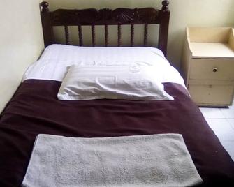 Pekers Lodge - Nakuru - Bedroom