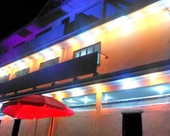 Paradise Hotel - Malam Jabba - Building