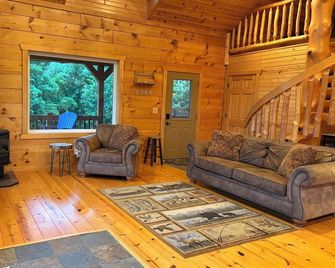 Loon Point Log House - Glenwood - Wohnzimmer