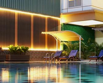 Near to Airport Bandara Soekarno Hatta, 1 Bed Room - Tangerang City - Pool