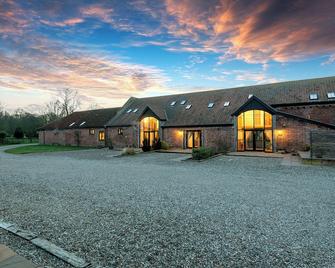 Widgeon - Beccles - Будівля