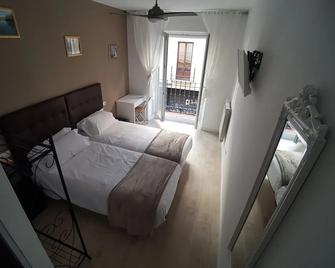 Hostal Puente de Hierro - Logroño - Habitación