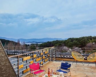 Gyeongju Kolon Hotel - Gyeongju - Balcón