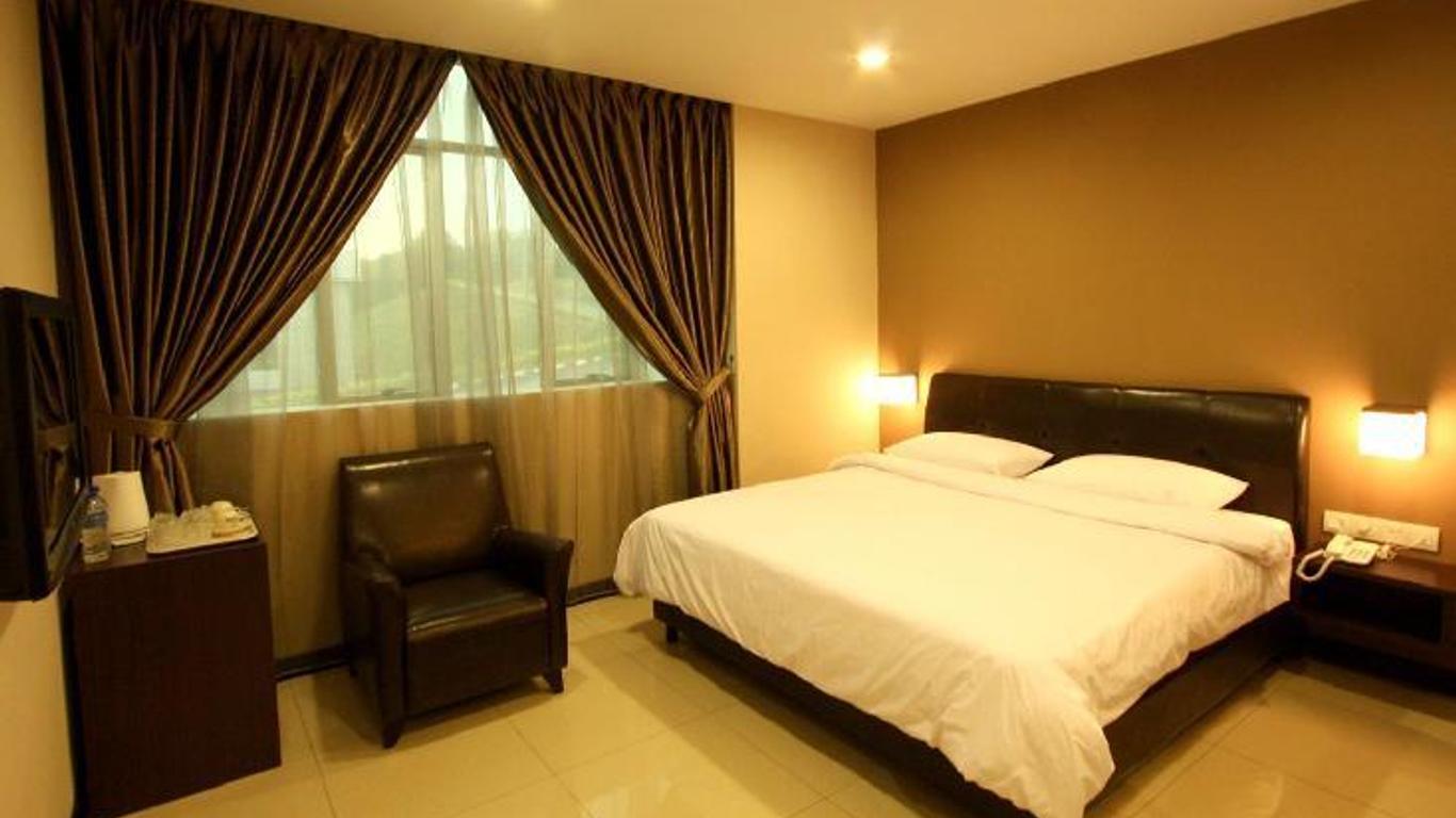 Capital O Rail Hotel