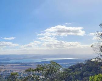 Mount Rumney Escapes - Platypus Cabin - Cambridge - Outdoors view