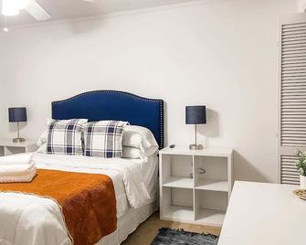 Tally Town Gem 2bdr 2 Ba townhome - Tallahassee - Bedroom