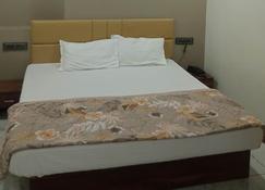 Hotel The Pill, Bhavnagar - Bhavnagar - Bedroom