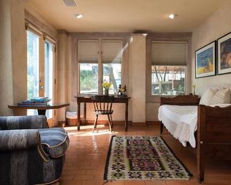 Tiny Tasteful 1 - Downtown - Austin - Bedroom