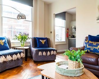 Goodramgate Apartments - York - Living room