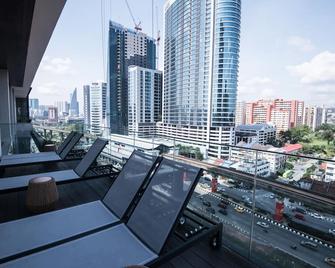 Kl Sentral Bangsar Suites Est By Psm Luxury Suites - Kuala Lumpur - Balcón