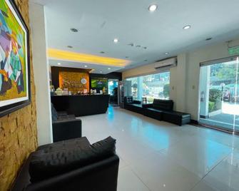 Siayan Travellers Inn - Manila - Hành lang
