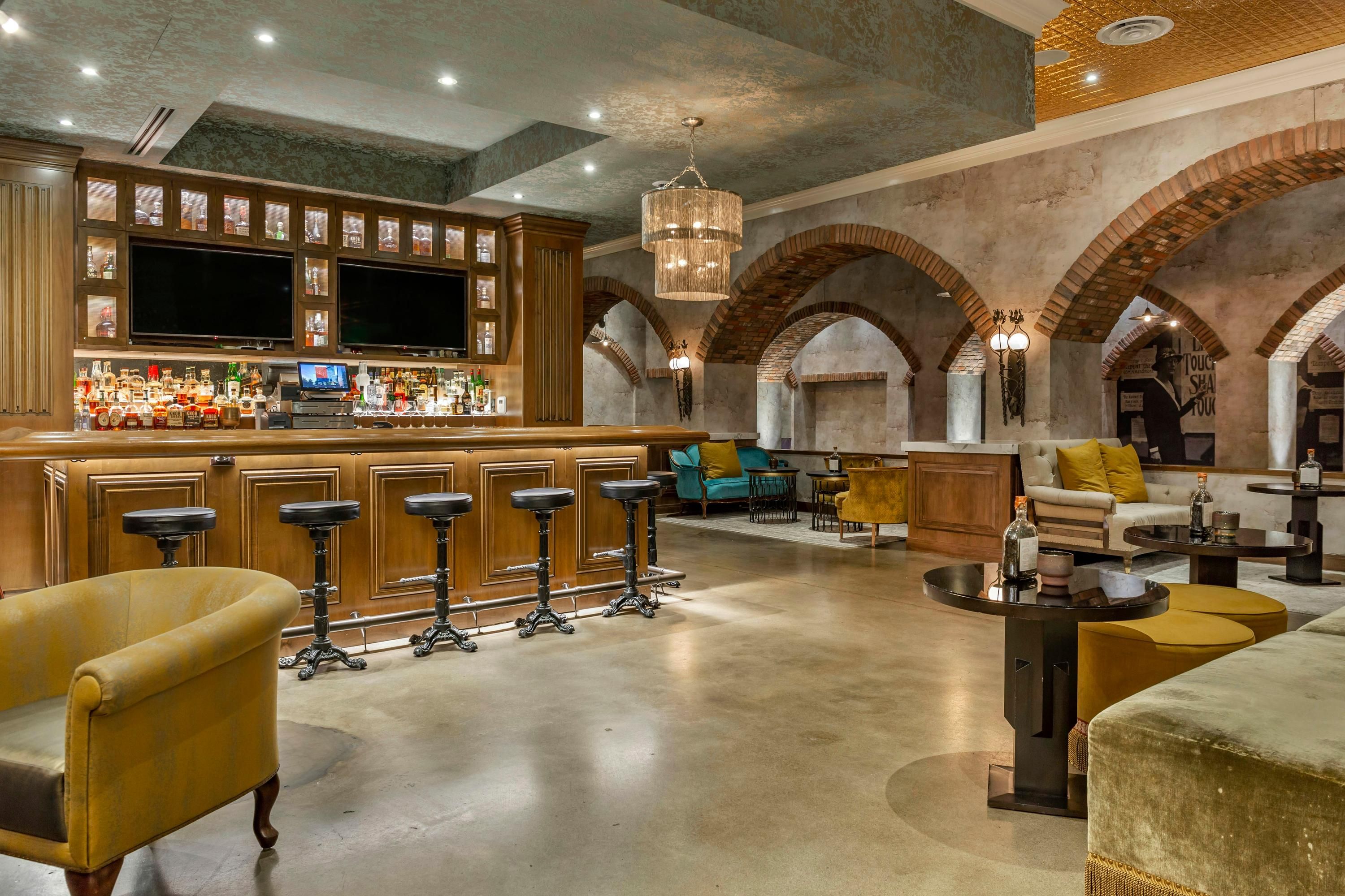 Omni Louisville Hotel - לואיסוויל - בר