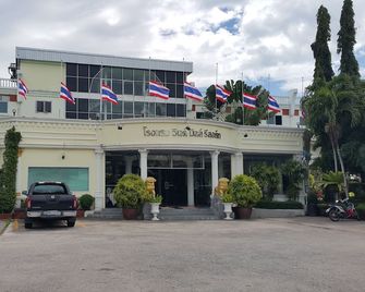 Windmill Resort Hotel Pattaya - Pattaya - Building