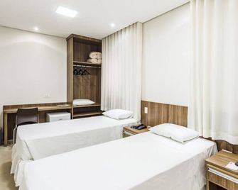 Serata Hotel - Fernandópolis - Habitación