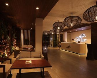 Bt Bay Hotel Ngapali - Ngapali Beach - Front desk