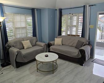 Soleil Paradise Palms - Priory - Sala de estar