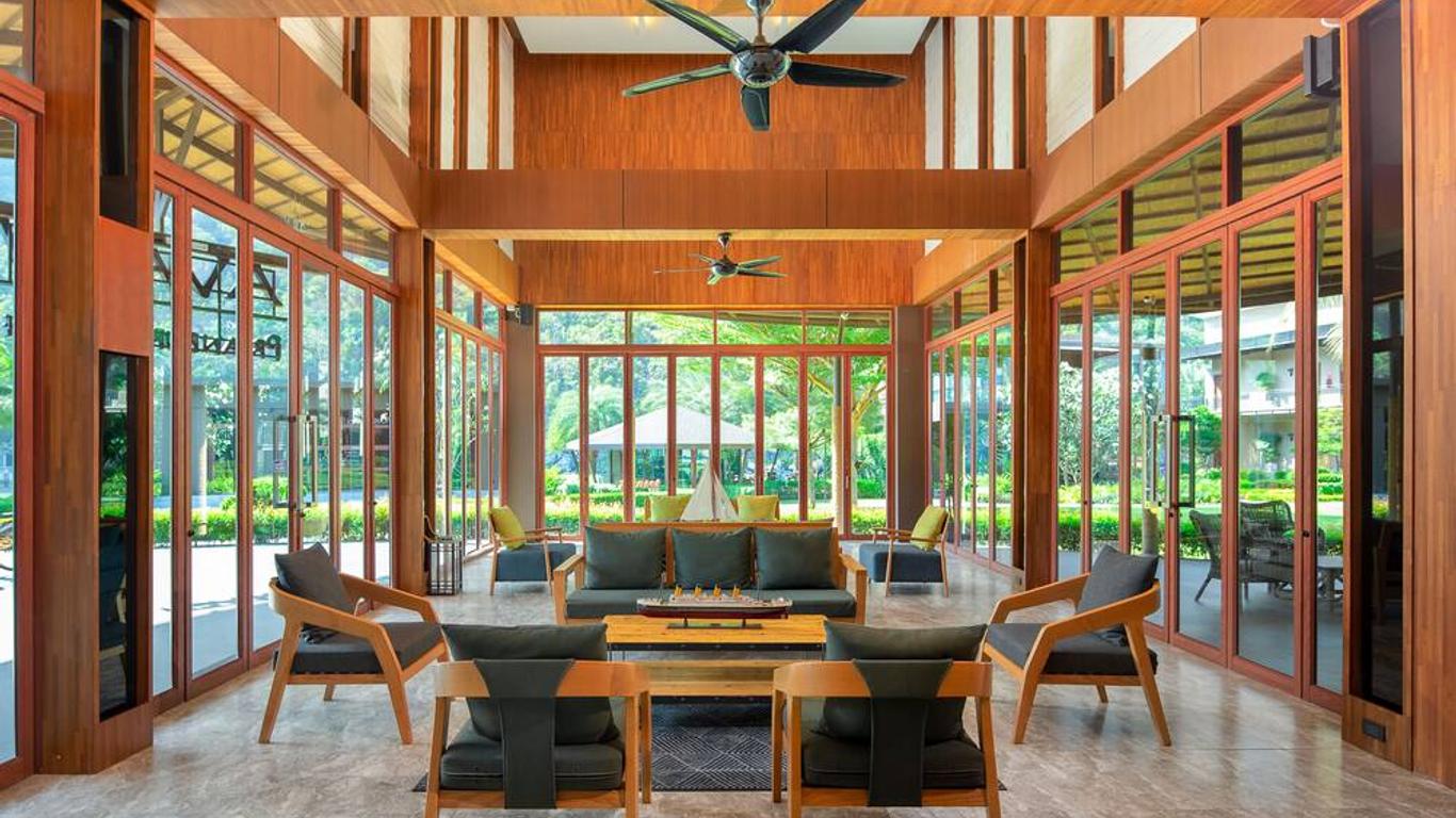 La Isla Pranburi Beach Resort