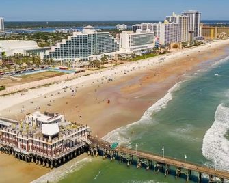 Surfside Siesta on the Strip - Daytona Beach - Playa