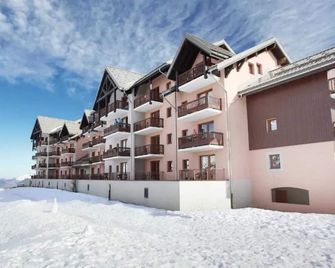 Appartement cosy à Valmeinier avec vue montagne et piscine - Valmeinier - Gebäude