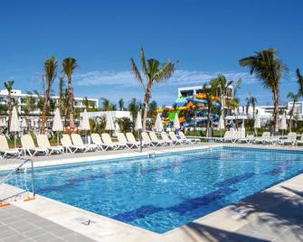 呂共和國式酒店 - 只招待成人入住 - 卡納角 - Punta Cana/朋它坎那 - 游泳池