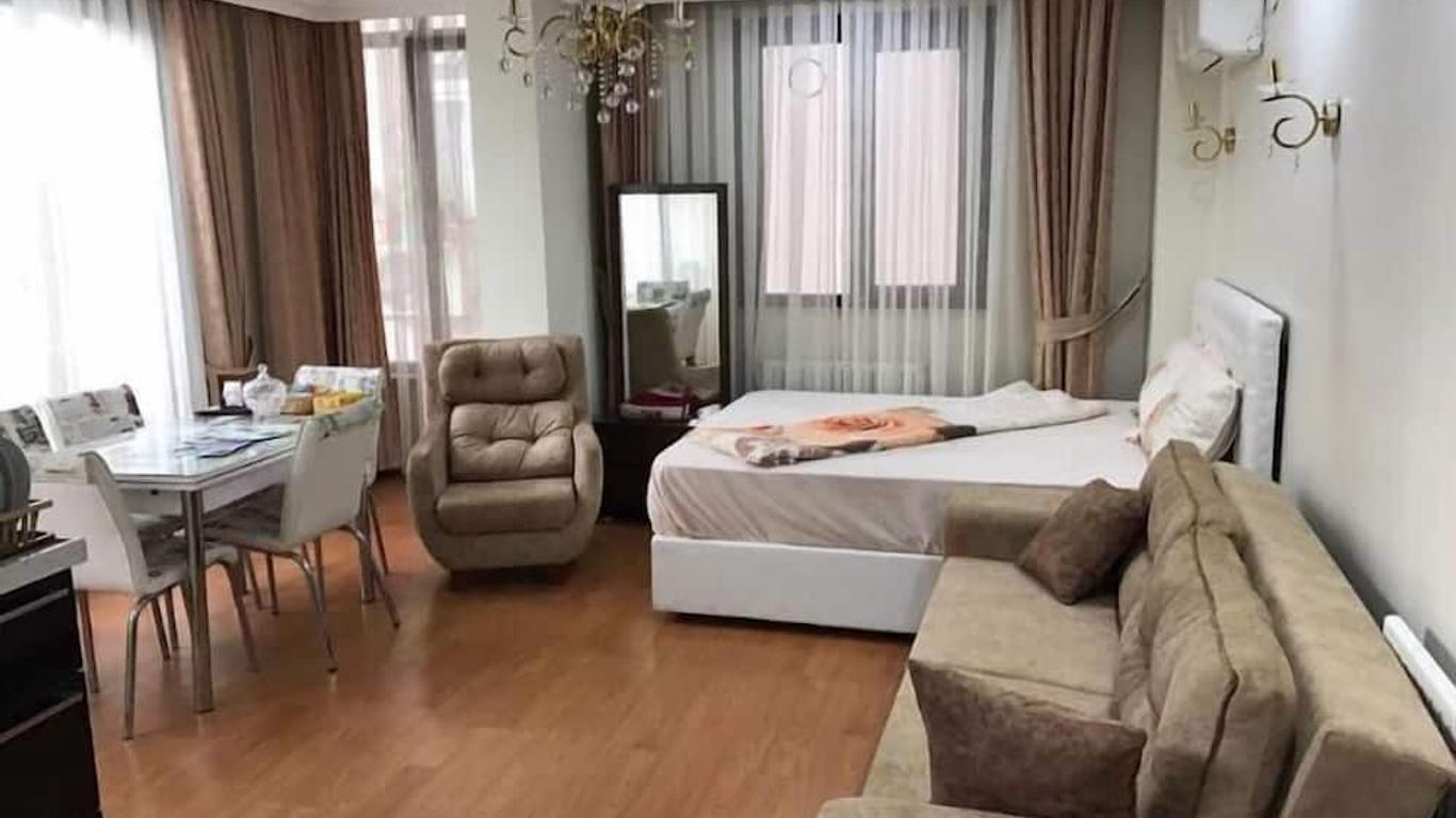 Deluxe Royal Apart