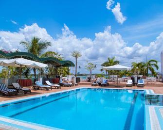 Hotel Slipway - Dar es Salaam - Piscina