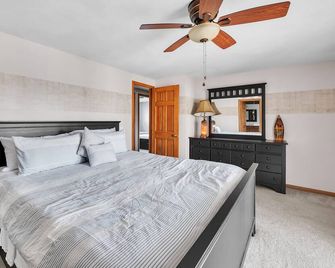 Spacious Hidden Paradise at Lake Norman home - Mooresville