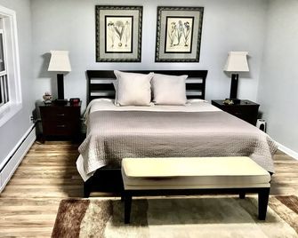 spacious 3 bedroom apartment in the heart of downtown Alpena - Alpena - Slaapkamer